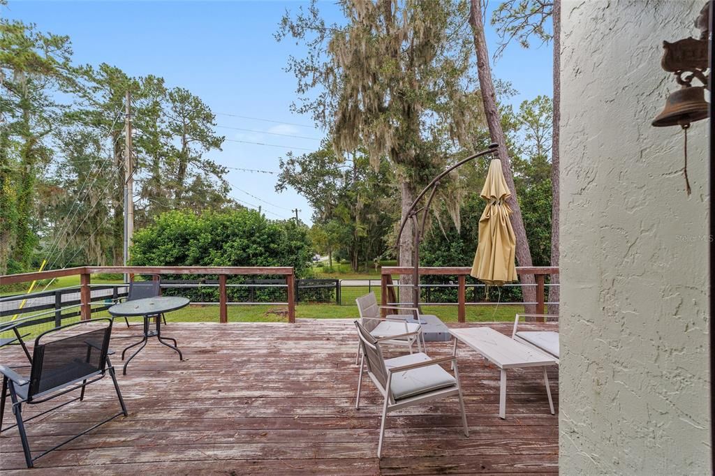 Backyard, Exterior