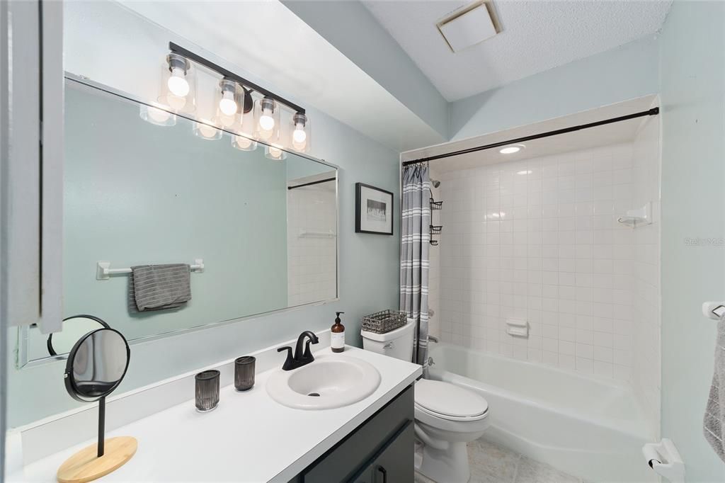 Bathroom, Interior, Recessed Lighting