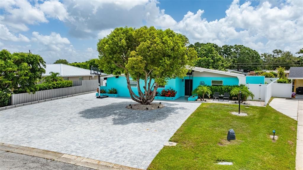 Backyard, Exterior