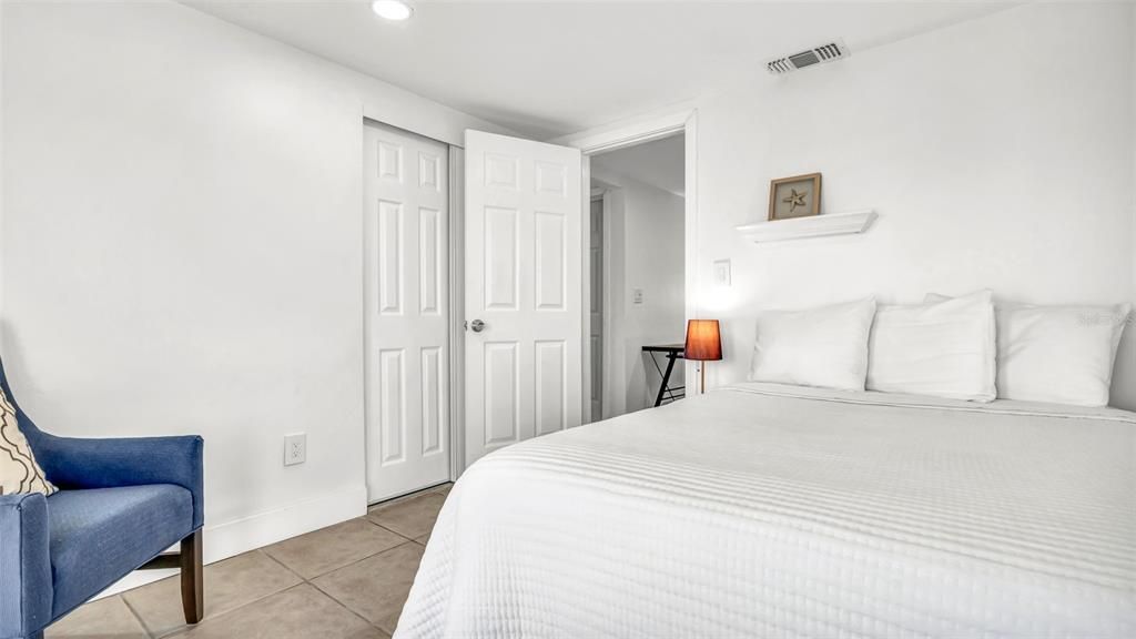 Bedroom, Interior, Recessed Lighting