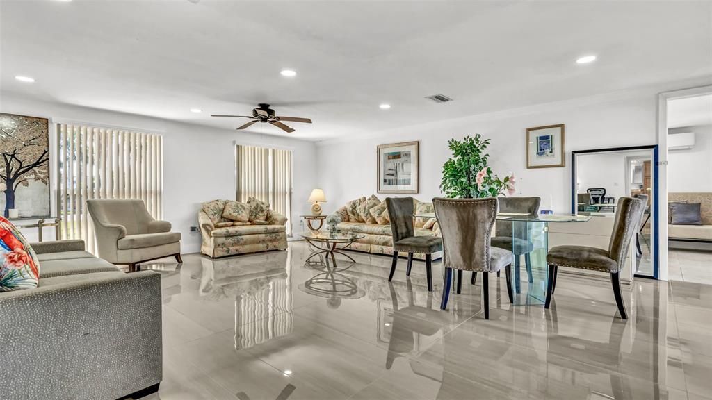 Dining room, Interior, Living room, Recessed Lighting