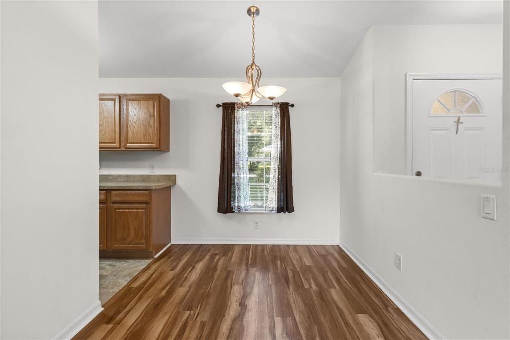 Empty room, Interior, Pendant Lights, Wood Texture Flooring