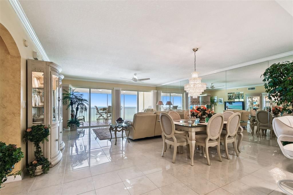 Chandelier, Dining room, Interior, Living room