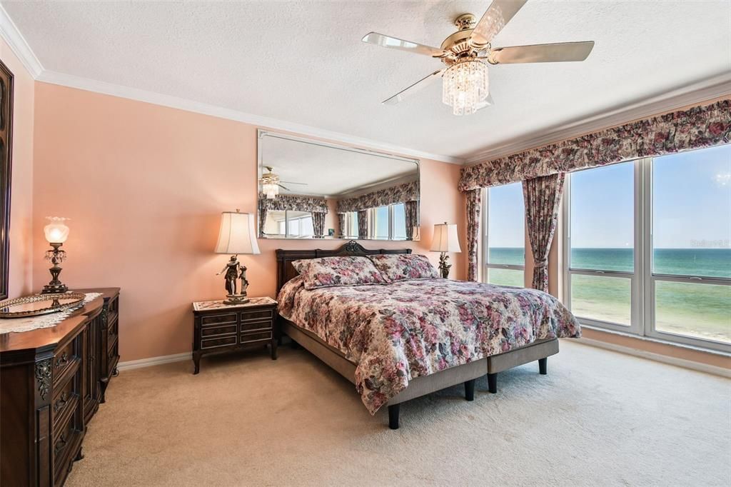 Bedroom, Interior, Water