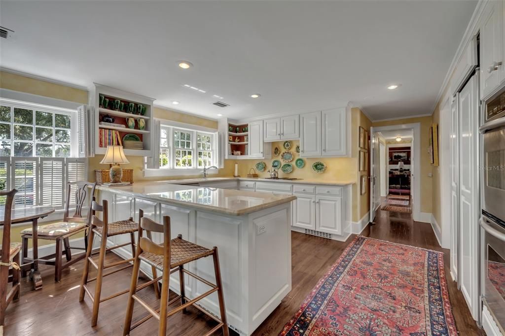 Dining room, Interior, Kitchen, Recessed Lighting, Wood Texture Flooring