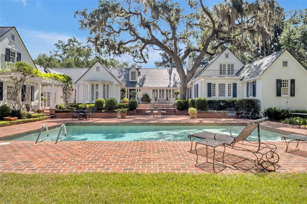 Exterior, Pool