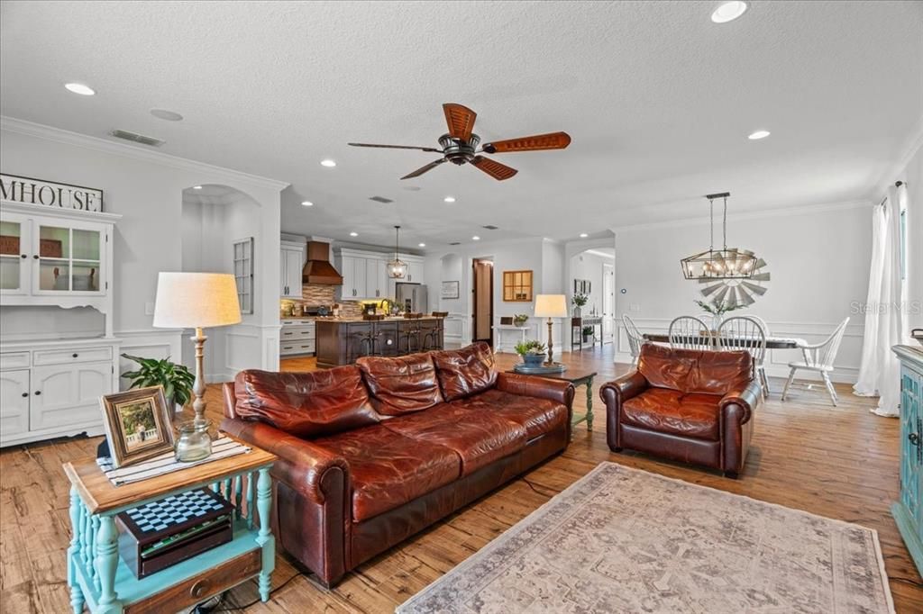 Dining room, Interior, Kitchen, Living room, Pendant Lights, Recessed Lighting, Wood Texture Flooring
