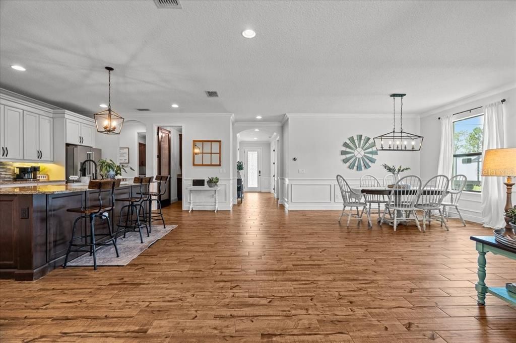 Dining room, Interior, Kitchen, Pendant Lights, Recessed Lighting, Wood Texture Flooring