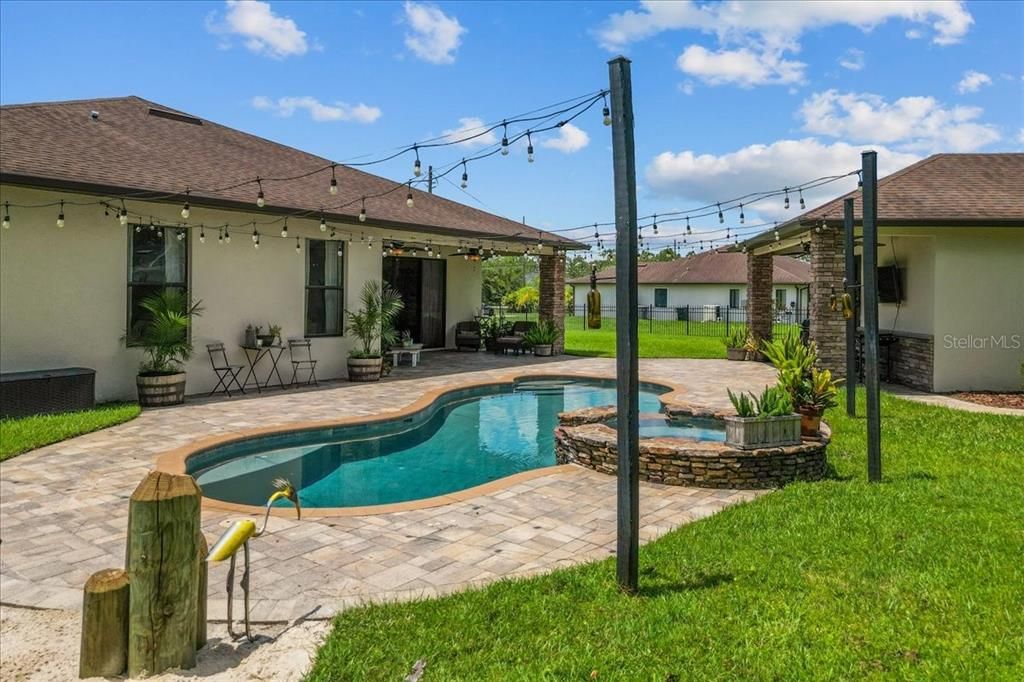 Exterior, Pool