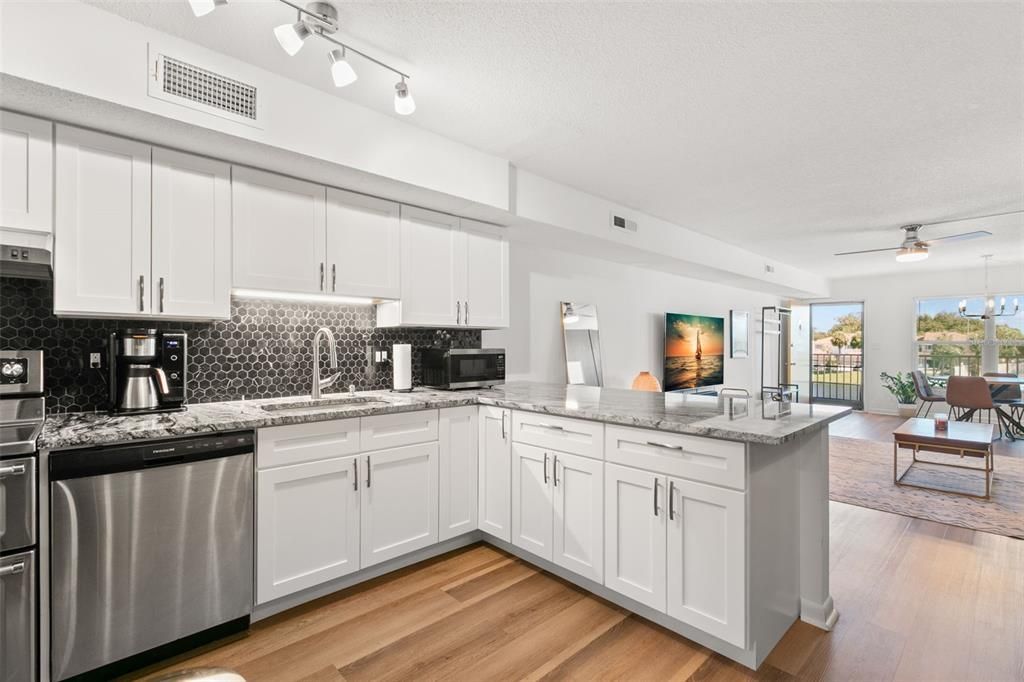 Dining room, Interior, Kitchen, Stainless Steel Appliances, Wood Texture Flooring