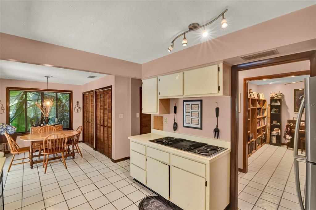 Dining room, Interior, Kitchen, Pendant Lights