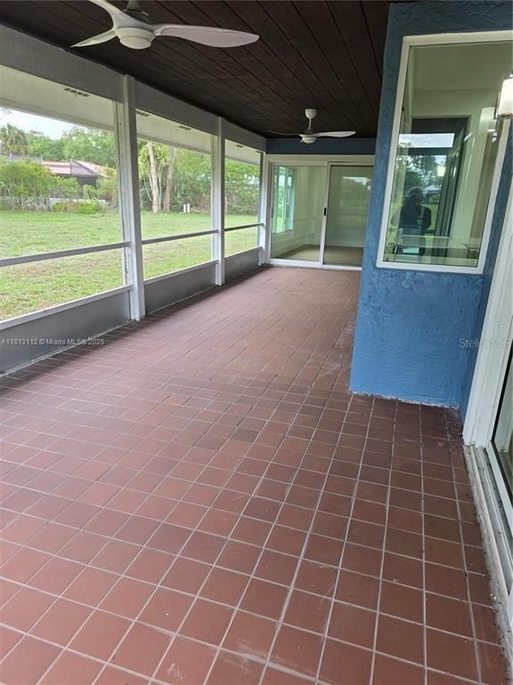 Empty room, Interior, Sun Room