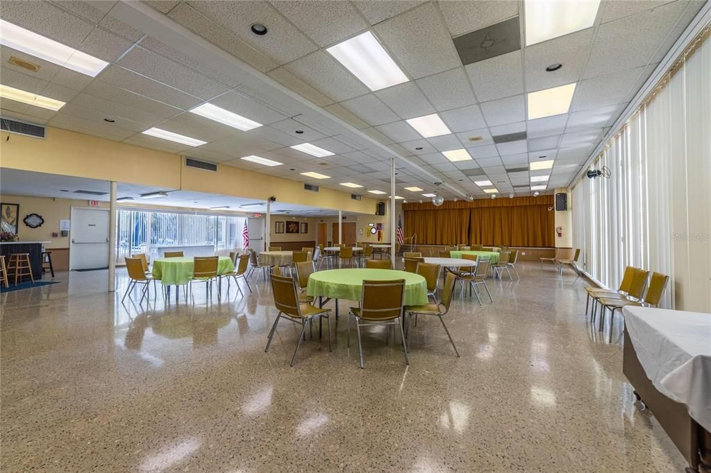 Dining room, Interior, Recessed Lighting