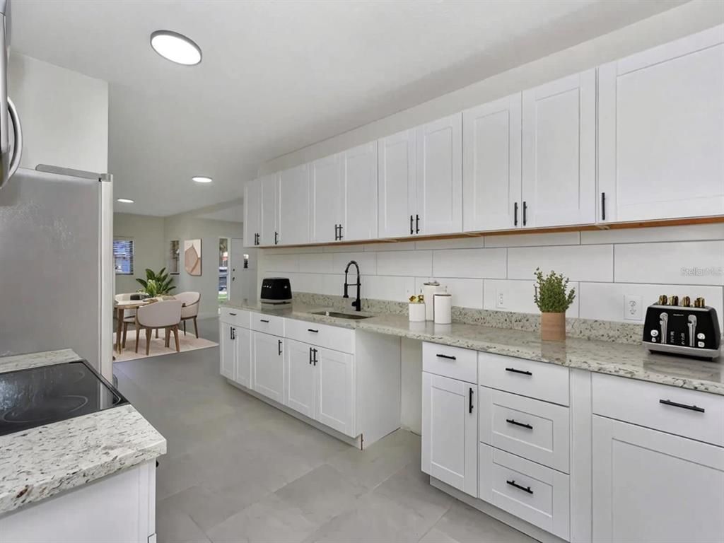 Dining room, Interior, Kitchen, Recessed Lighting
