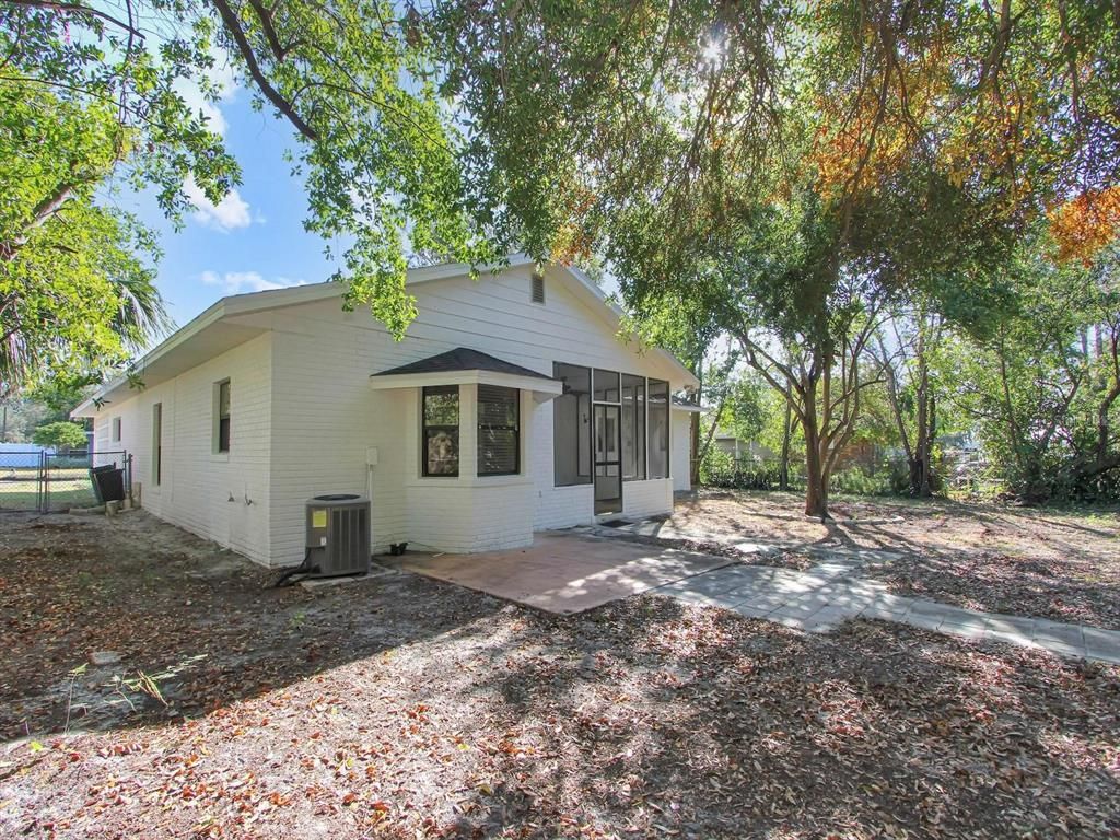 Backyard, Exterior