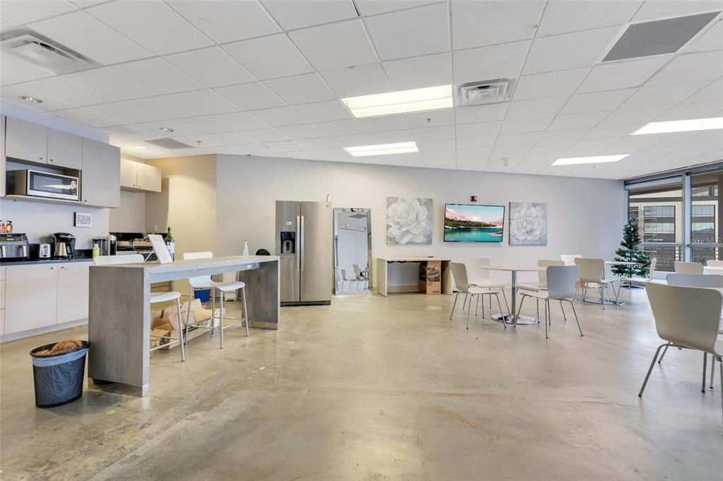 Dining room, Interior, Kitchen, Recessed Lighting