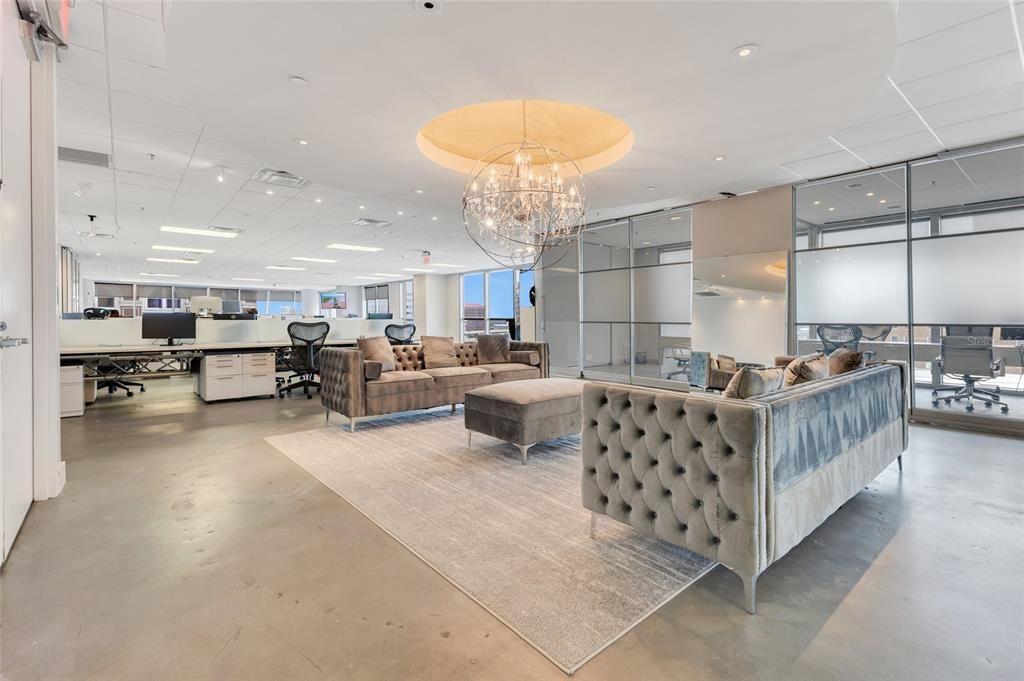 Chandelier, Dining room, Interior, Living room, Pendant Lights, Recessed Lighting