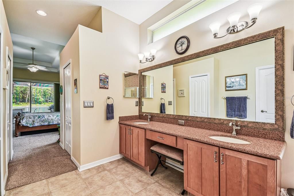 Bathroom, Dual Sink Vanities, Interior, Recessed Lighting