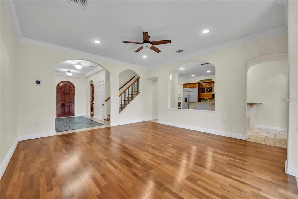 Empty room, Interior, Recessed Lighting, Wood Texture Flooring