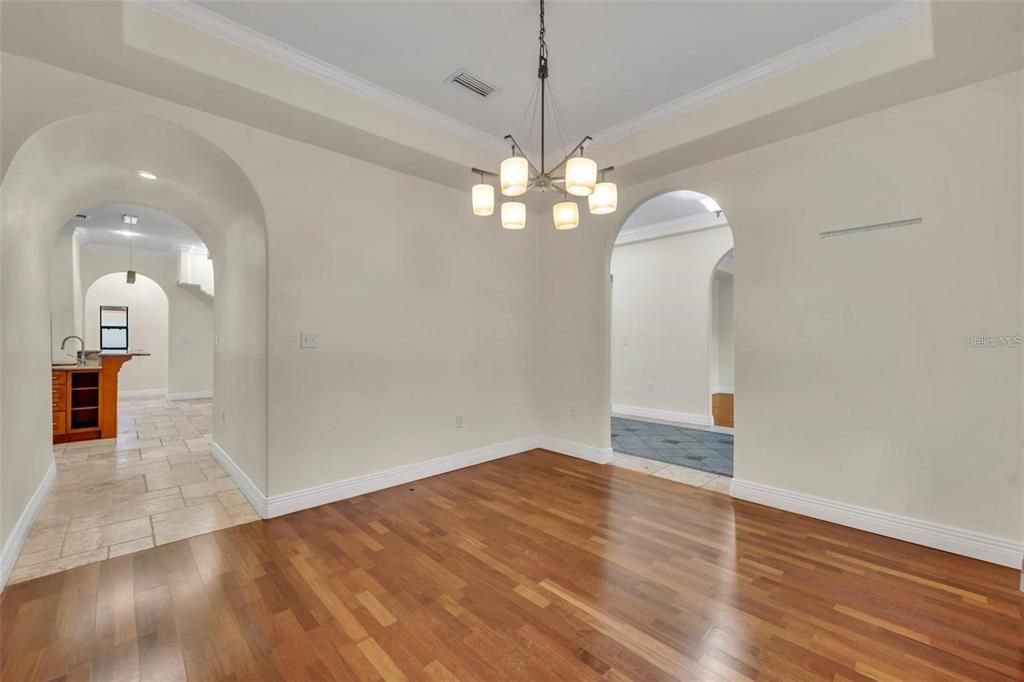 Empty room, Interior, Pendant Lights, Wood Texture Flooring