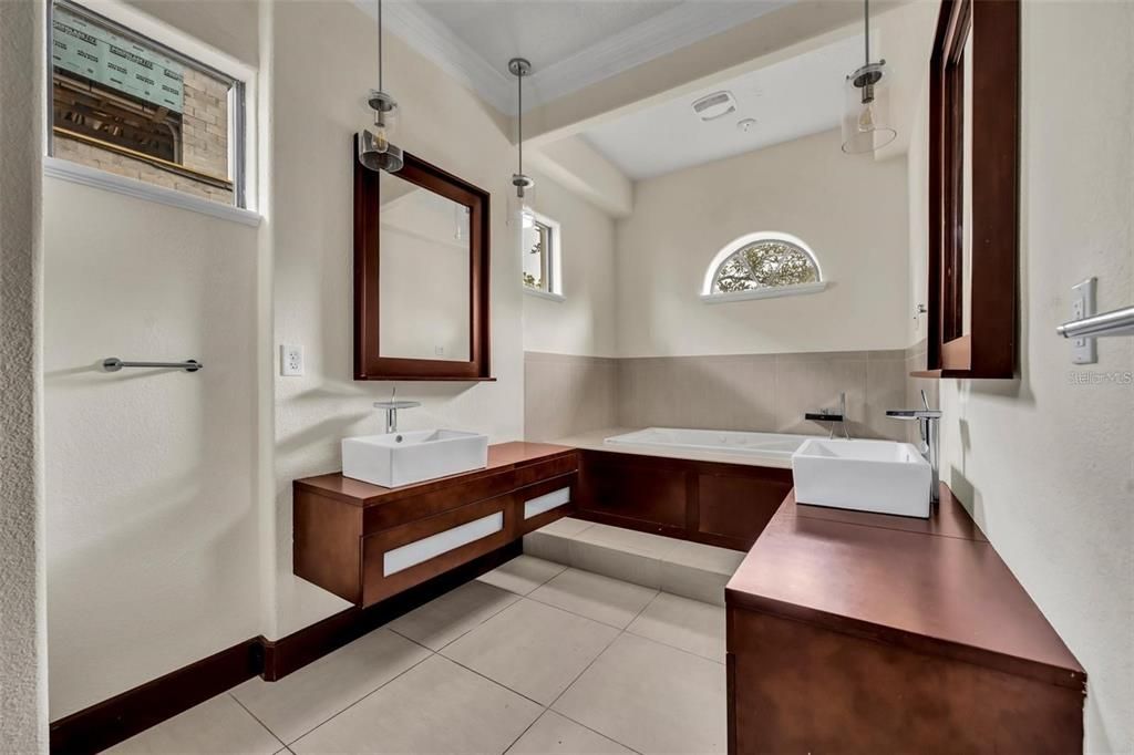 Bathroom, Interior, Pendant Lights