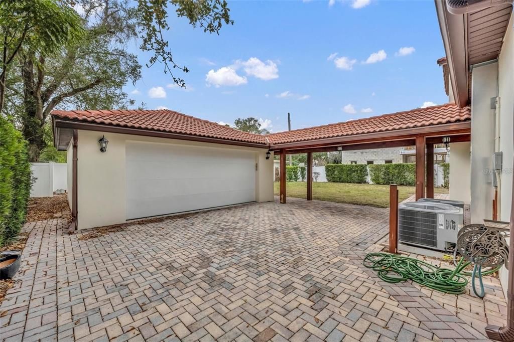 Detached Garage, Exterior