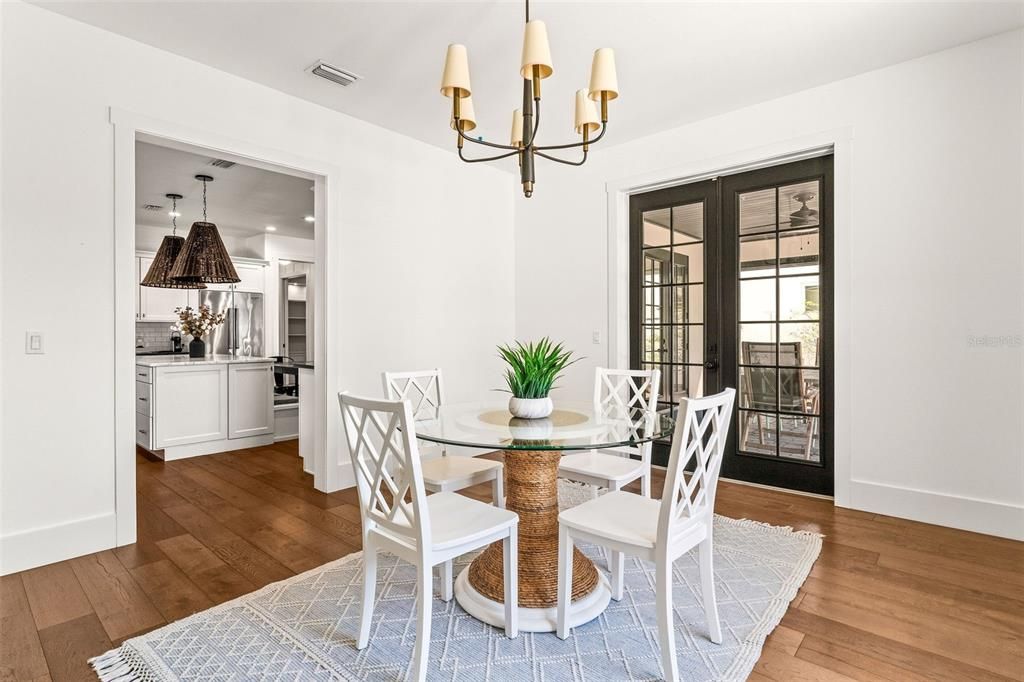 Chandelier, Dining room, Interior, Kitchen, Recessed Lighting, Wood Texture Flooring