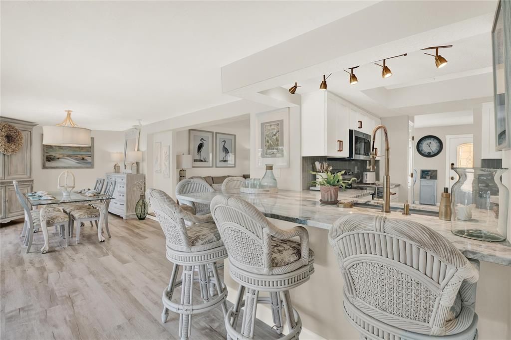 Dining room, Interior, Kitchen, Stainless Steel Appliances, Wood Texture Flooring