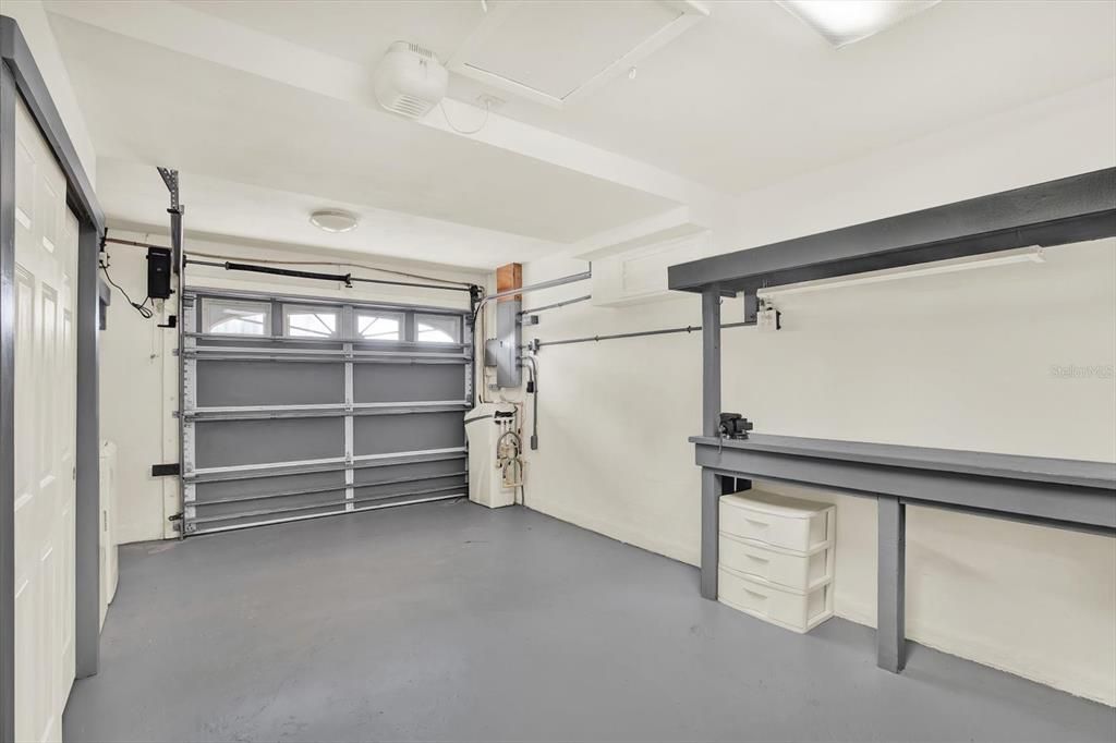 Garage, Interior