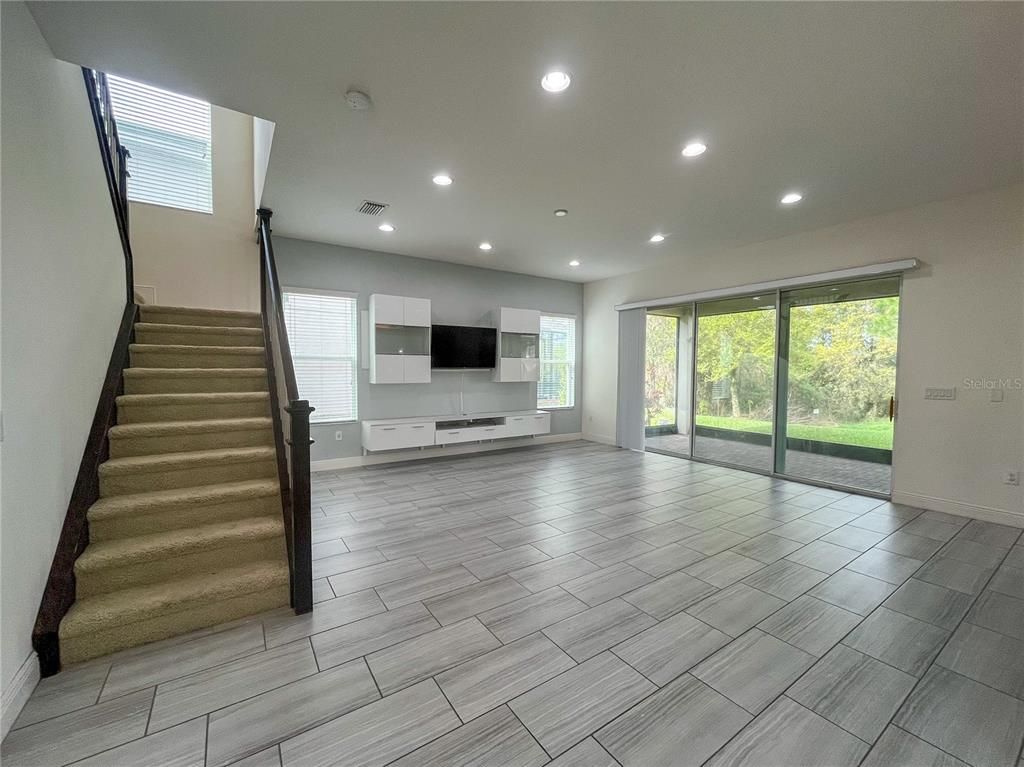 Empty room, Interior, Recessed Lighting, Wood Texture Flooring
