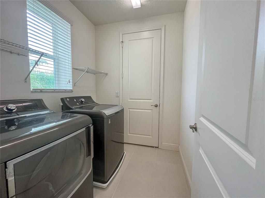 Interior, Washer