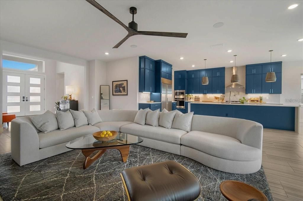 Interior, Kitchen, Living room, Pendant Lights, Recessed Lighting, Stainless Steel Appliances