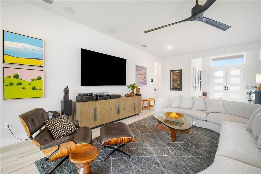 Interior, Living room, Recessed Lighting, Wood Texture Flooring