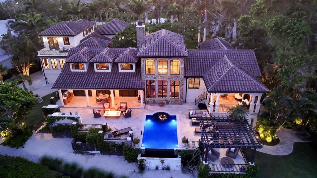 Exterior, Drone