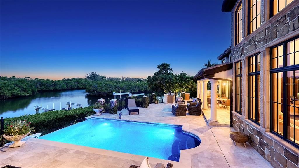 Exterior, Pool, Water