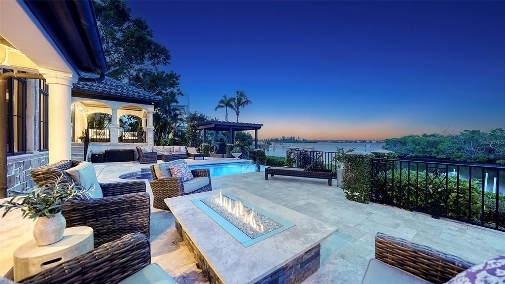 Exterior, Pool, Water