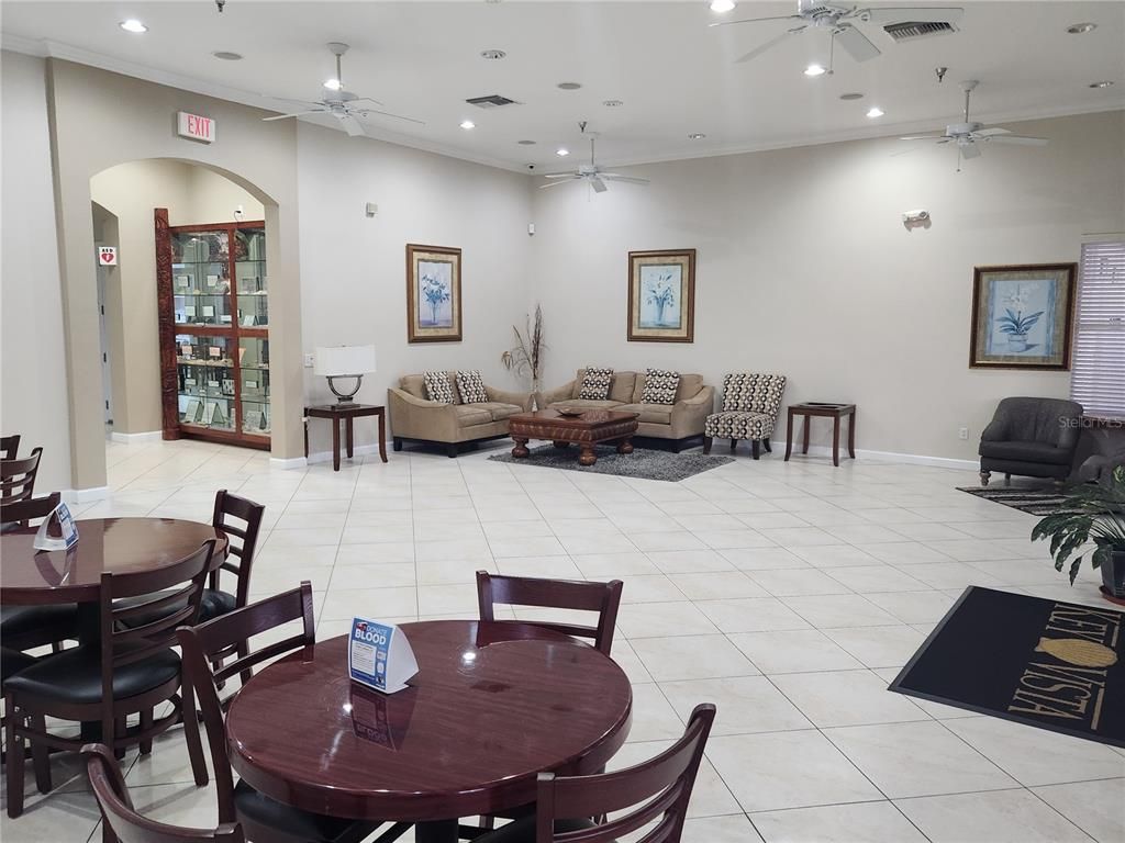 Dining room, Interior, Living room, Recessed Lighting