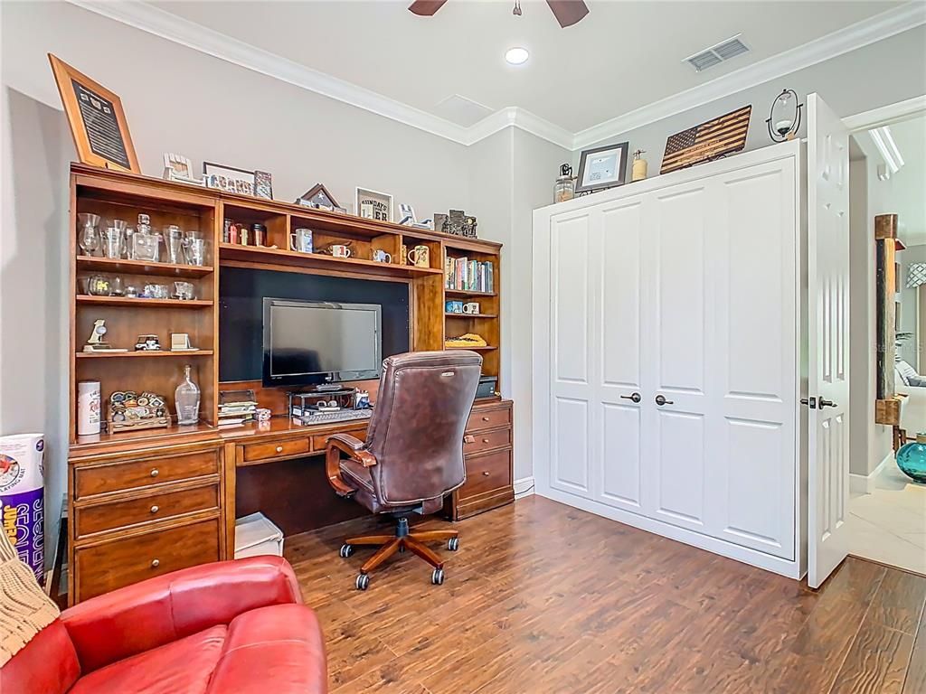 Home Office, Interior, Recessed Lighting, Wood Texture Flooring