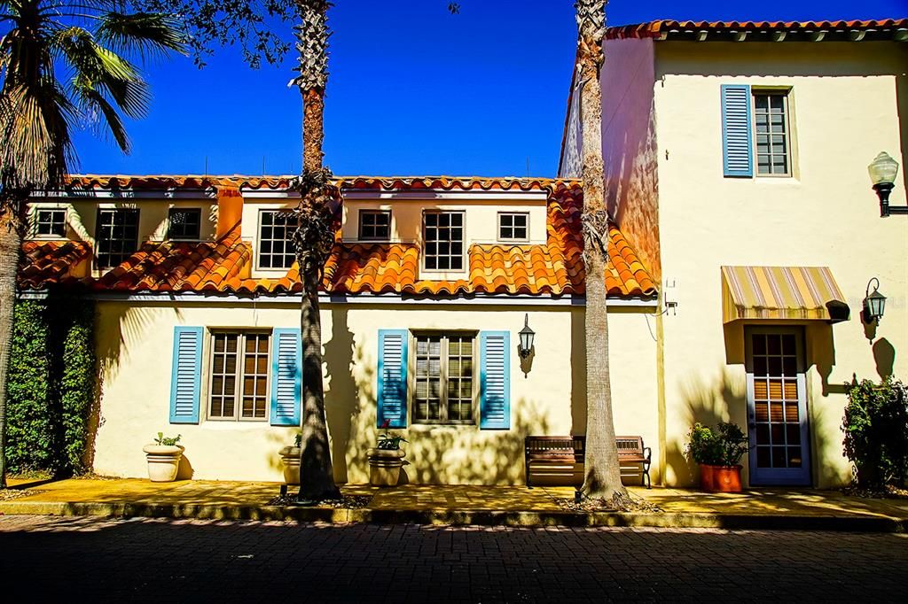 Exterior, Facade, Spanish Mediterranean