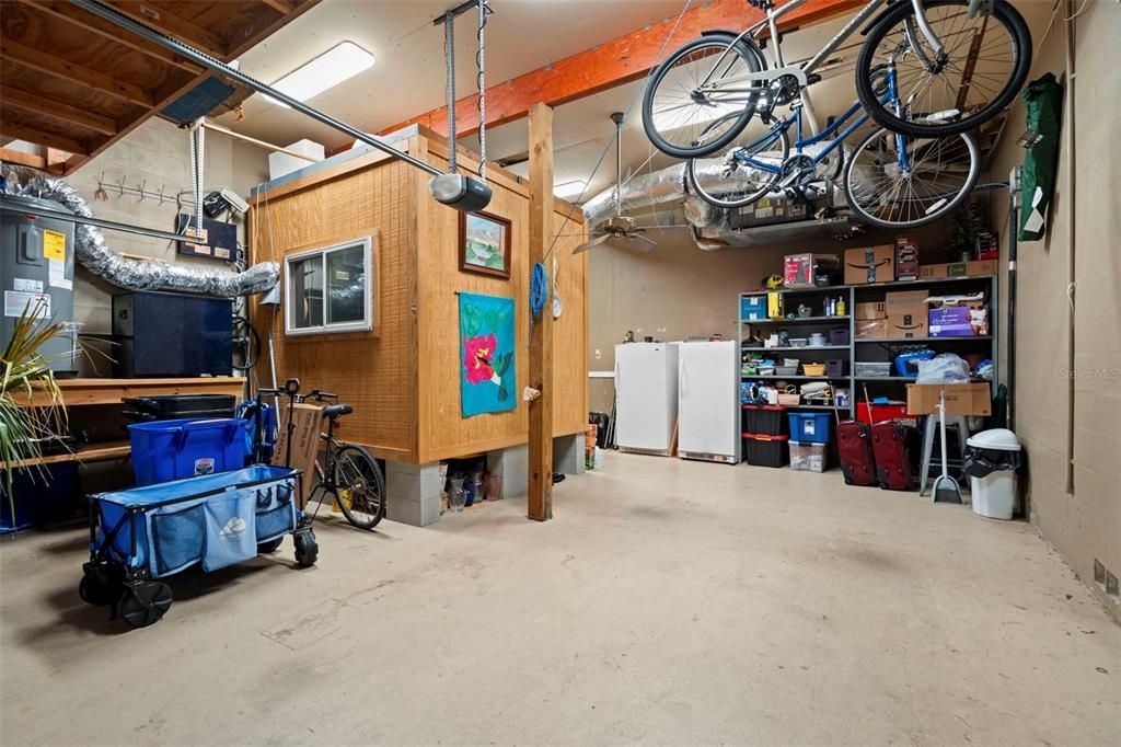 Garage, Interior, Washer