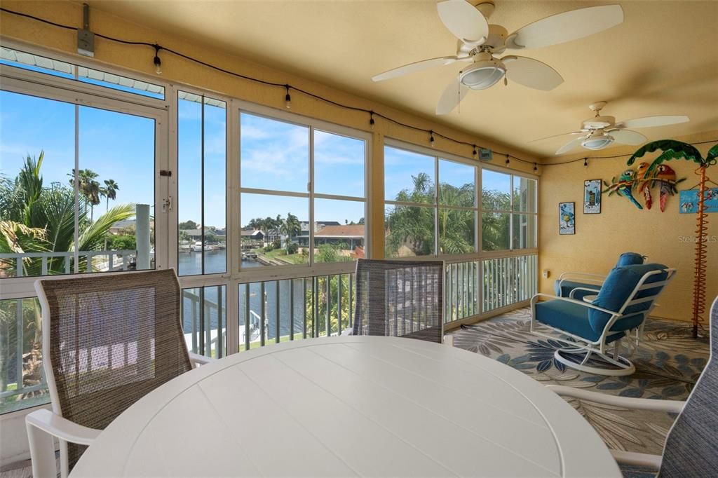 Interior, Sun Room, Water