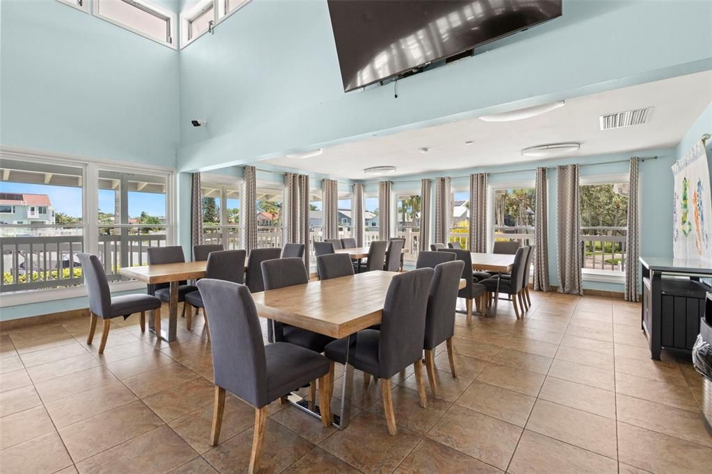 Dining room, Interior, Recessed Lighting