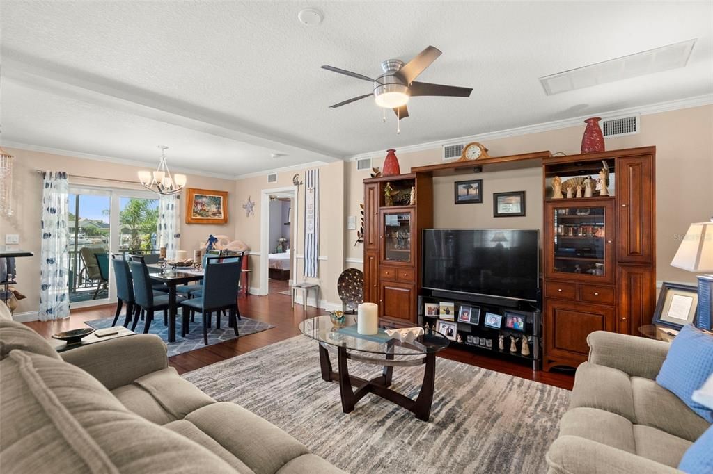 Chandelier, Dining room, Interior, Living room, Wood Texture Flooring