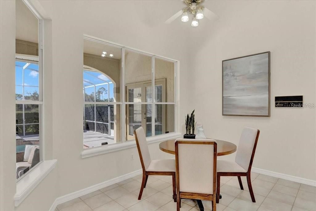 Dining room, Interior, Recessed Lighting