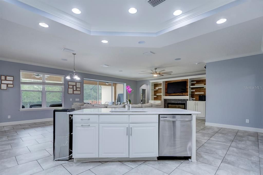 Fireplace, Interior, Kitchen, Pendant Lights, Recessed Lighting