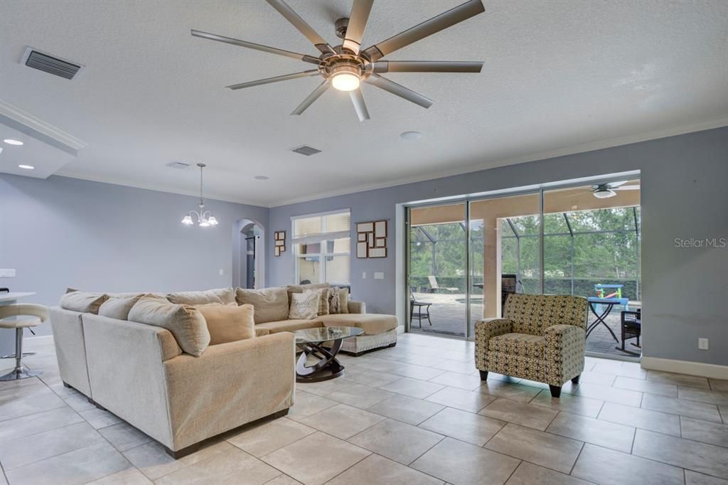 Interior, Living room, Pendant Lights, Recessed Lighting