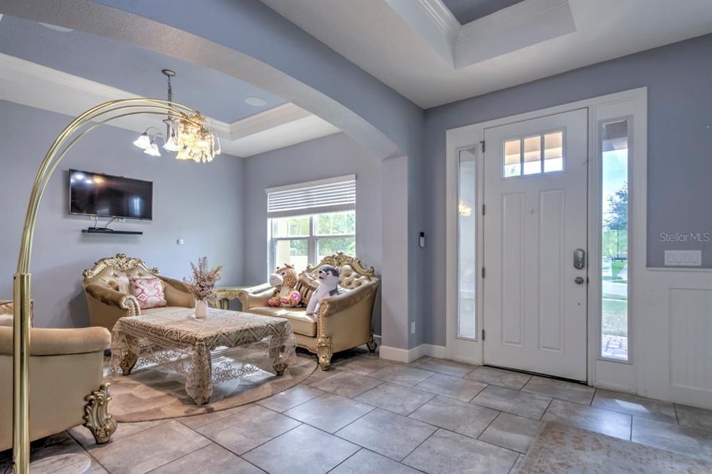 Chandelier, Interior, Living room, Pendant Lights