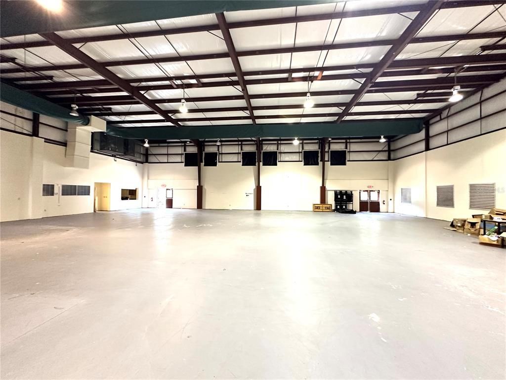 Garage, Interior