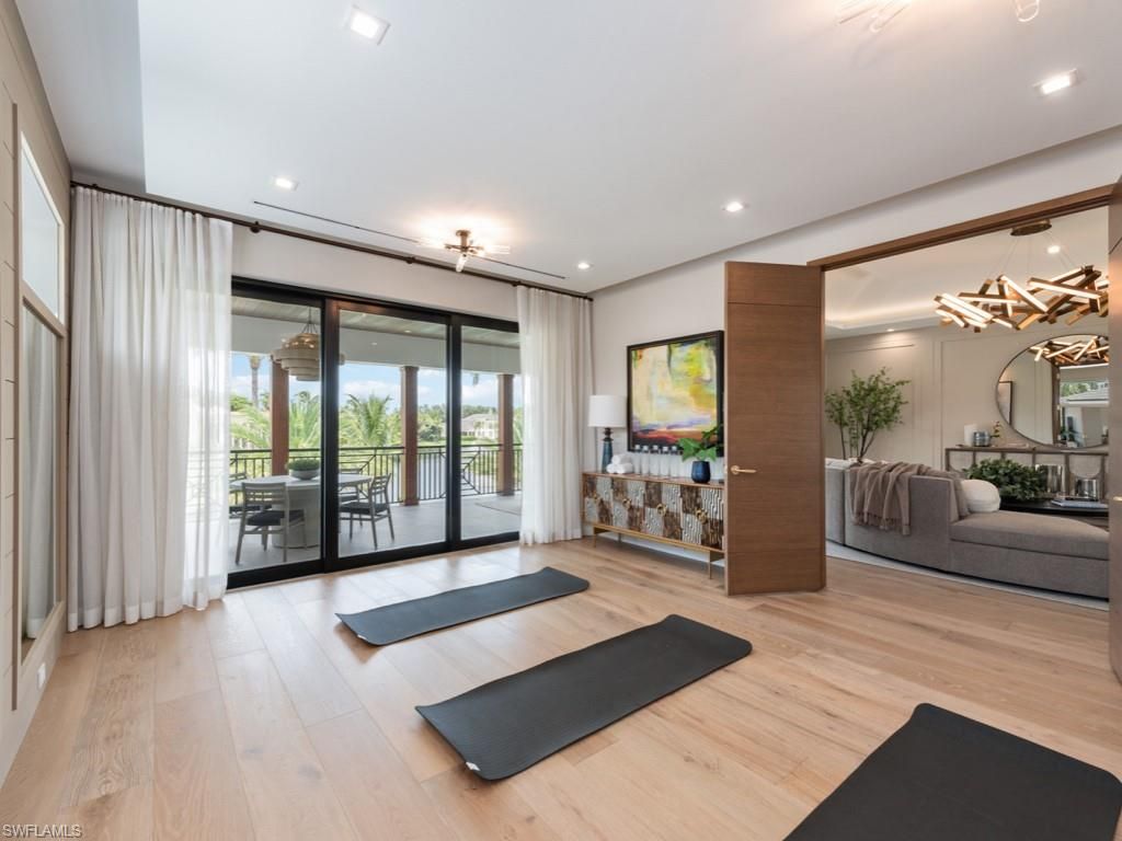Interior, Recessed Lighting, Wood Texture Flooring