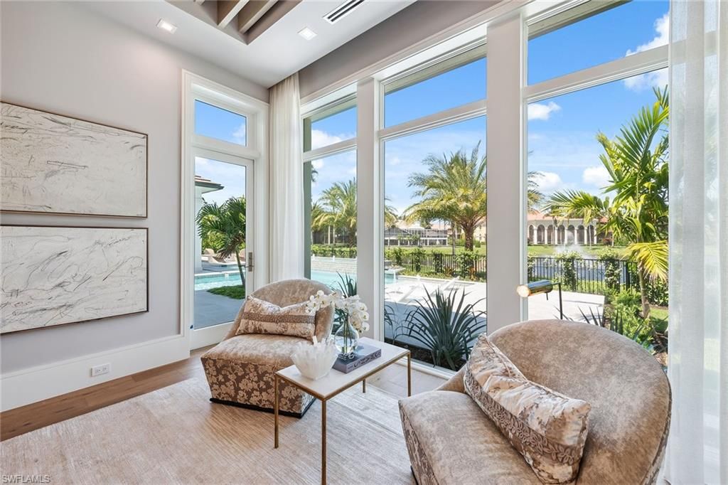 Interior, Living room, Recessed Lighting, Sun Room, Wood Texture Flooring